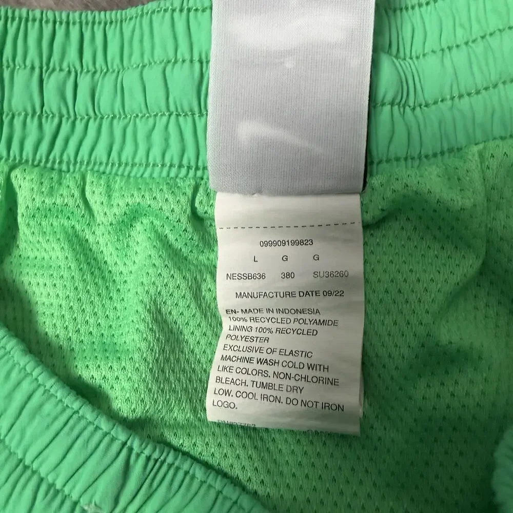 Nike Solid Icon 5” in Swim Shorts Green Men's Size Large